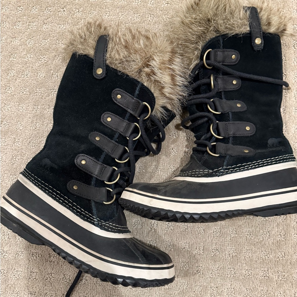 Sorel Black Faux-Fur Trim Waterproof Lace-Up Winter Boots